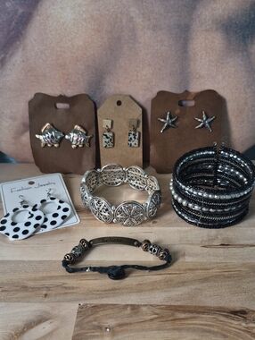 Silver Filigree Stretch Bracelet - Women Jewelry